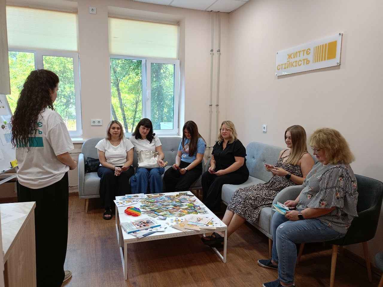 Фото відкриття Центру життєстійкості для маріупольців та переселенців з Покровська у Дніпрі