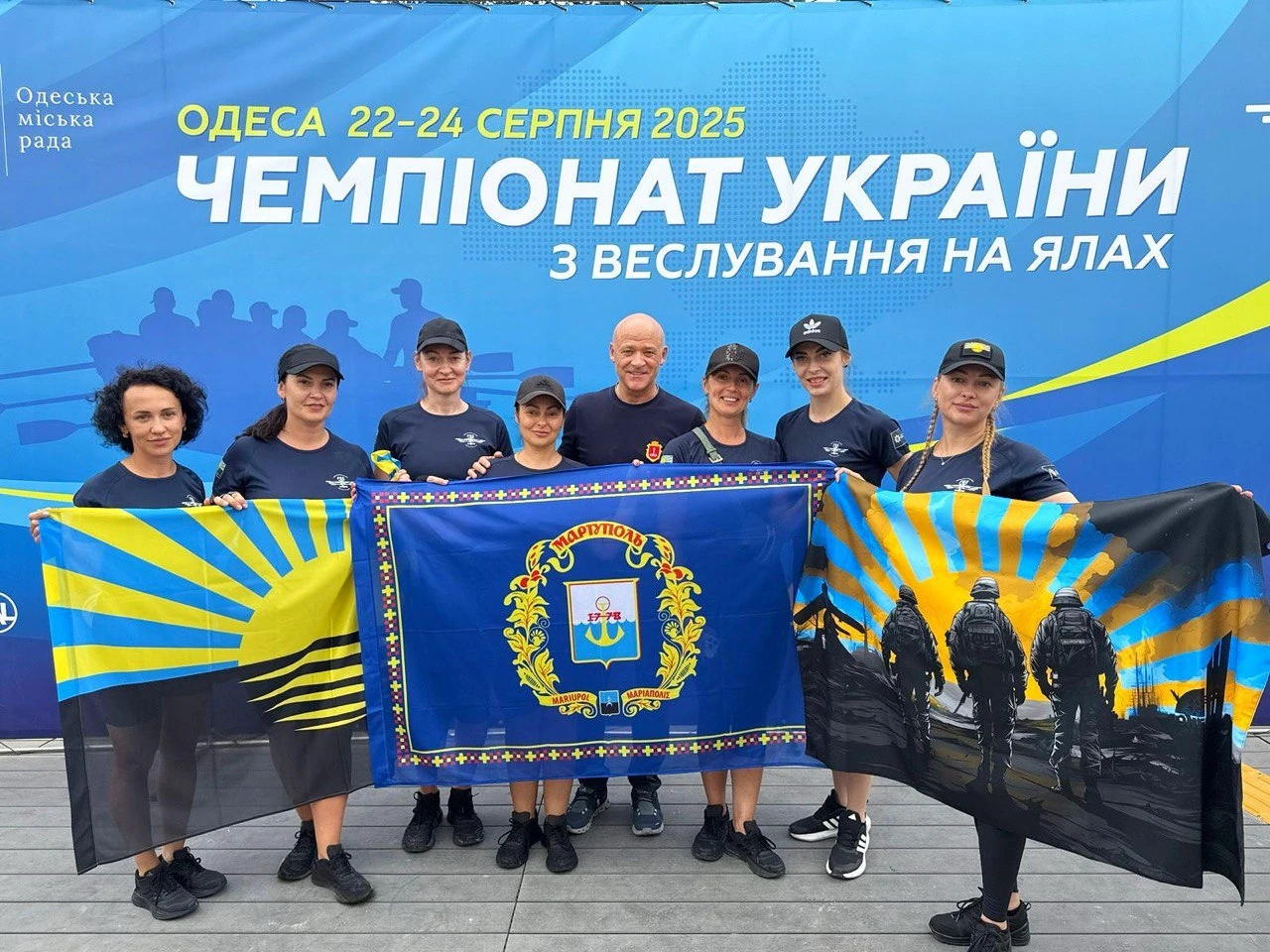 Стаття: Жінки-поліцейські з Донеччини втретє стали чемпіонками України з веслування