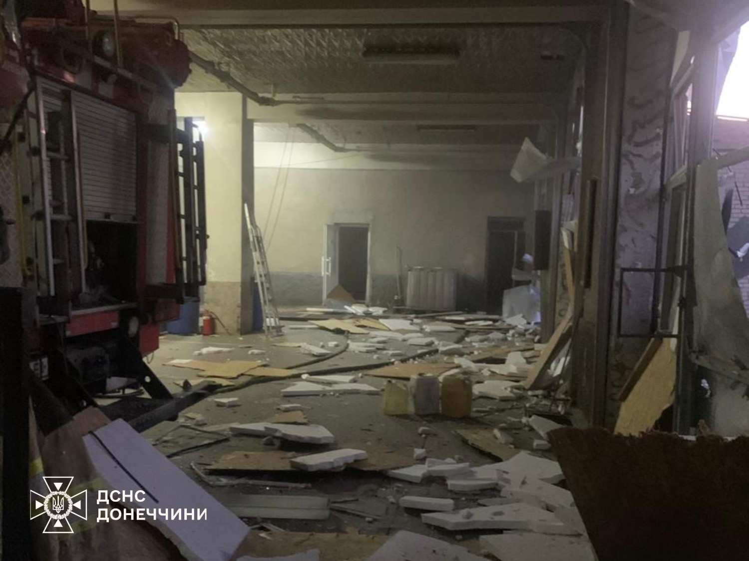 Зображення посту: Росія обстріляла пожежну частину в Костянтинівці: пошкоджено техніку та будівлю