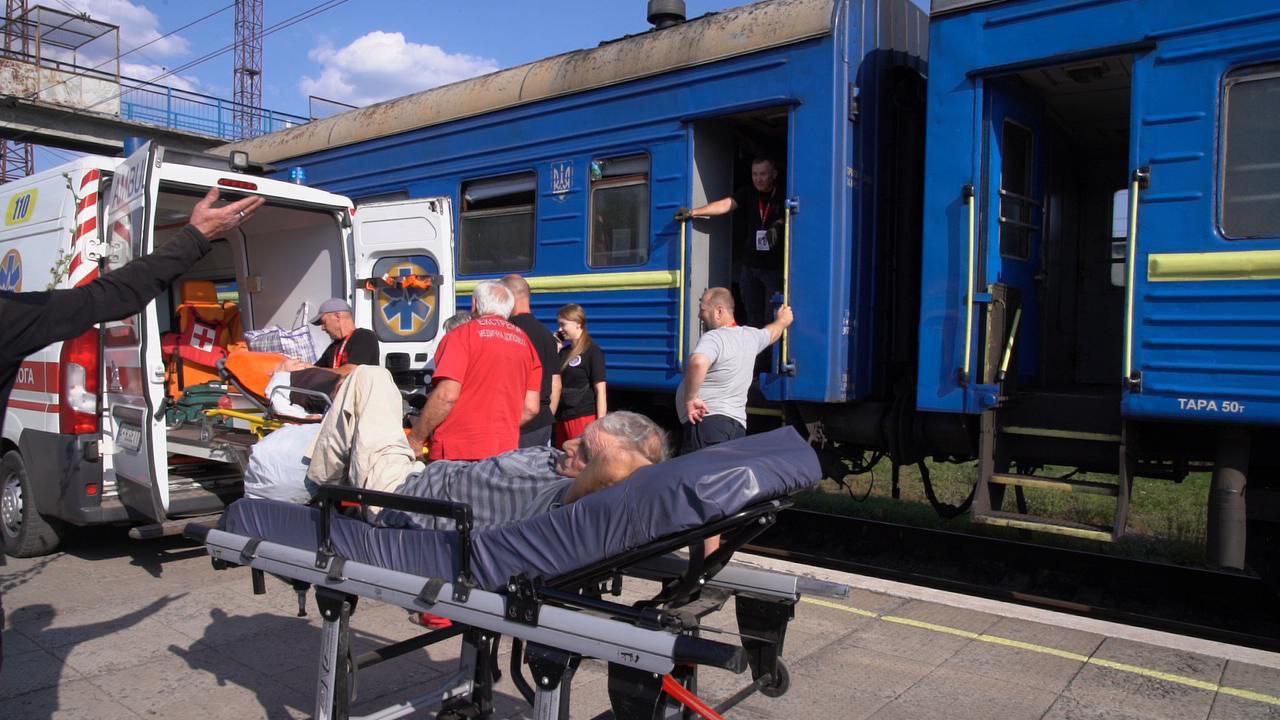 Зображення посту: У серпні з Донеччини евакуювали 887 жителів