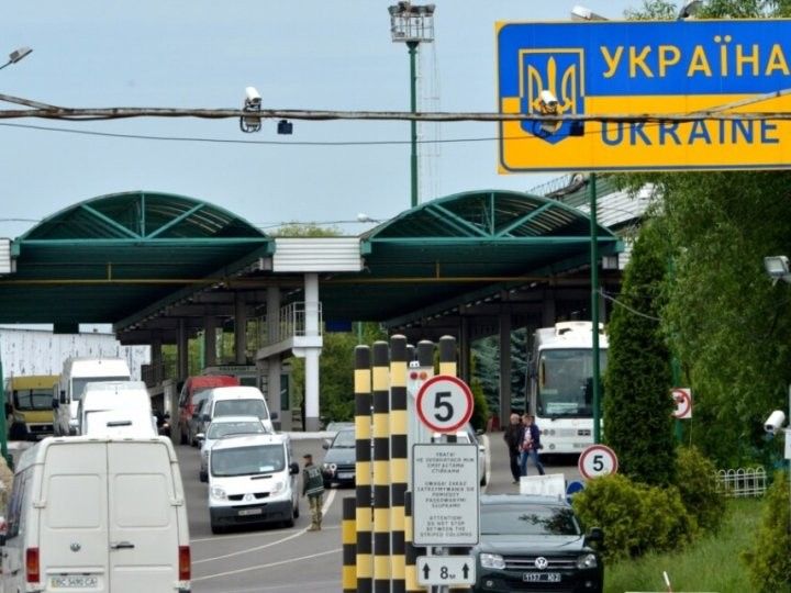 Зображення посту: Українські чоловіки 18–22 років зможуть виїжджати за кордон під час воєнного стану
