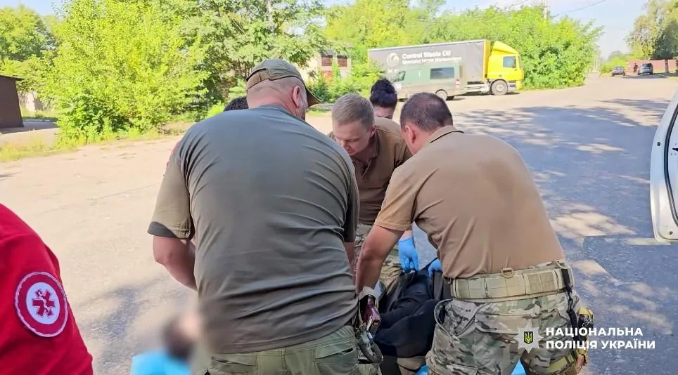 Зображення посту: По 8 виїздів щодня: у серпні зросла кількість заявок на евакуацію з Костянтинівки через посилення атак