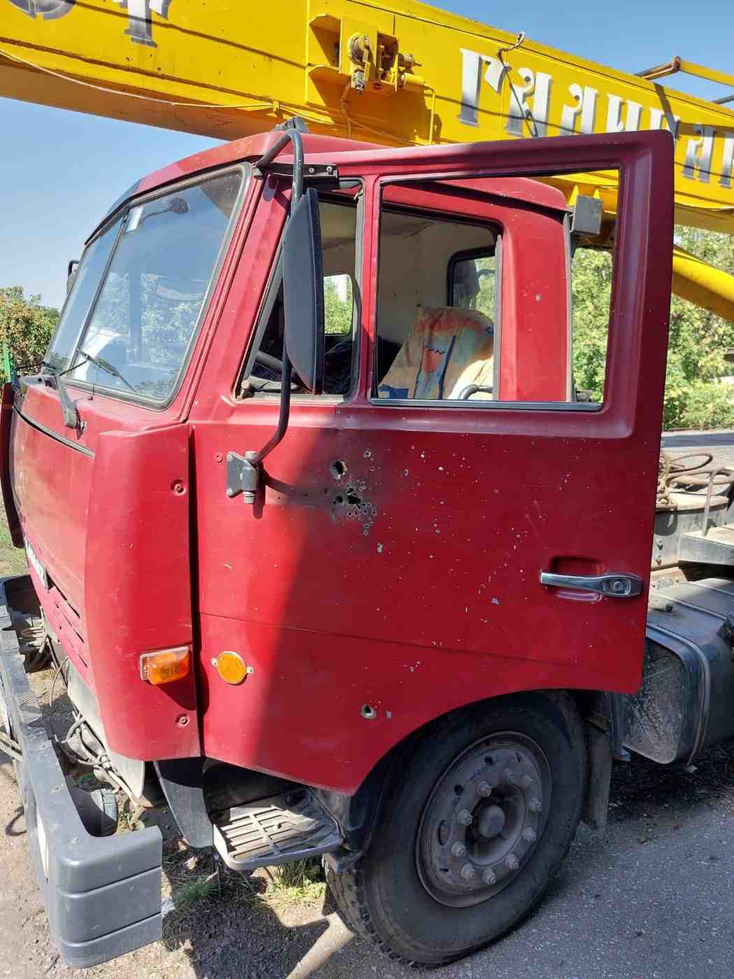 Зображення посту: У Костянтинівці окупанти вдарили дроном по автобусу з працівниками комунального підприємства