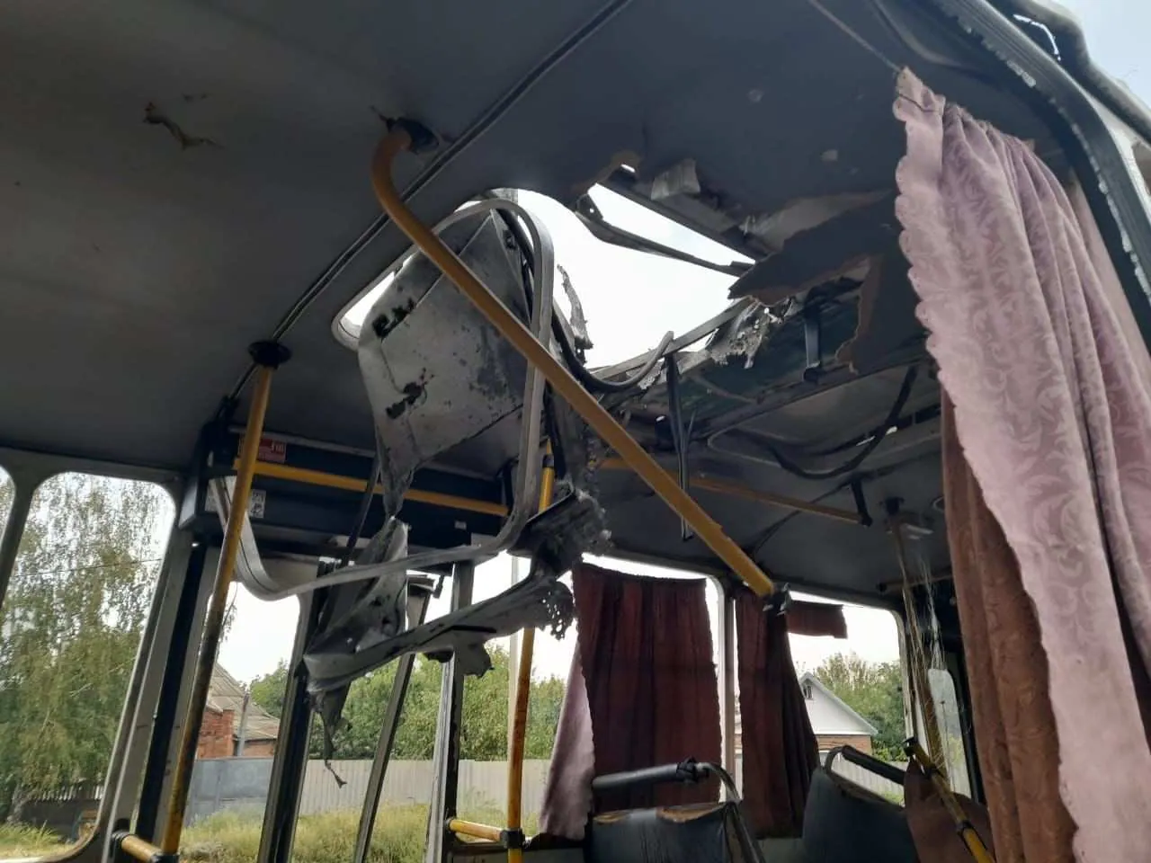 Зображення посту: У Костянтинівці окупанти вдарили дроном по автобусу з працівниками комунального підприємства