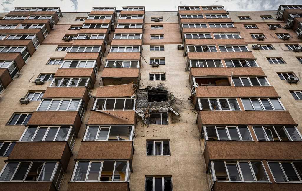 Стаття: Понад 108 тисяч українців отримали компенсації за пошкоджене житло