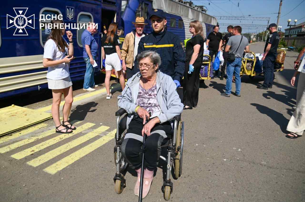 Зображення посту: Десятий евакуаційний потяг із Донеччини доставив переселенців на Рівненщину