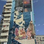 Зображення посту: У Маріуполі замінили всі українські пам’ятнки та мурали російською пропагандою