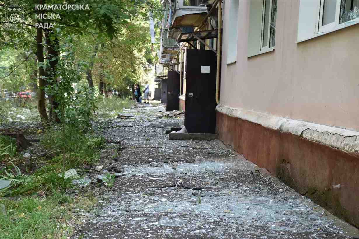 Зображення посту: У Краматорську зафіксували серію ударів безпілотників — постраждала жінка