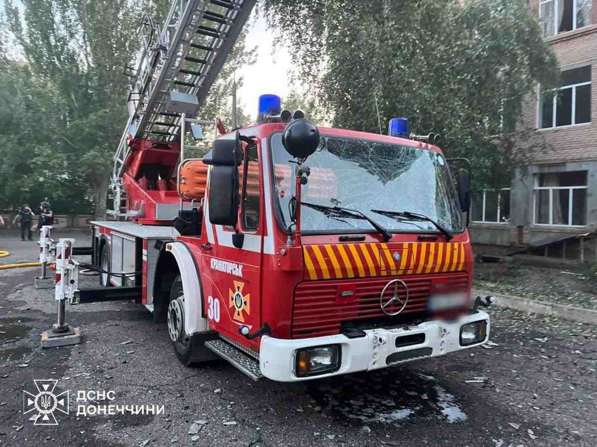 Зображення посту: У Краматорську рятувальники потрапили під повторний удар дронів РФ