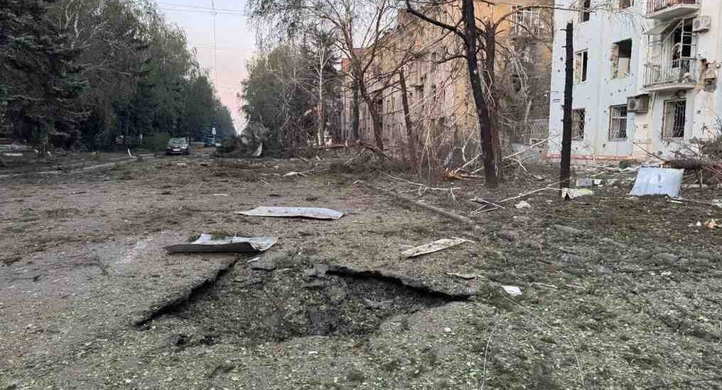 Стаття: Російський авіаудар по Краматорську: 15 поранених, пошкоджені десятки будівель