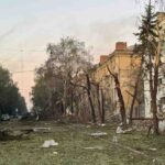 Зображення посту: Окупанти поцілили трьома авіабомбами по центру Краматорська: 9 людей постраждали