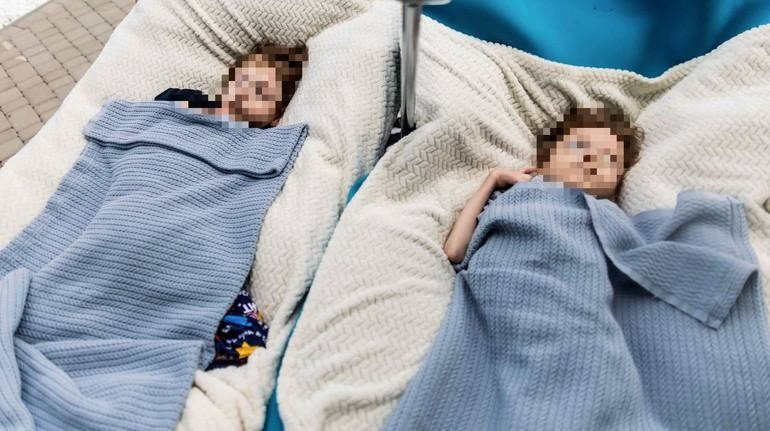 Стаття: Прокуратура розслідує бездіяльність соцслужб: під Покровськом 10-річний хлопчик рік доглядав тяжкохворих братів