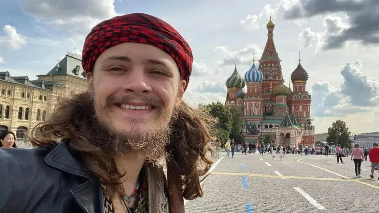 Стаття: У Донецьку перейменують школу на честь сина посадовиці ЦРУ Майкла Ґлосса
