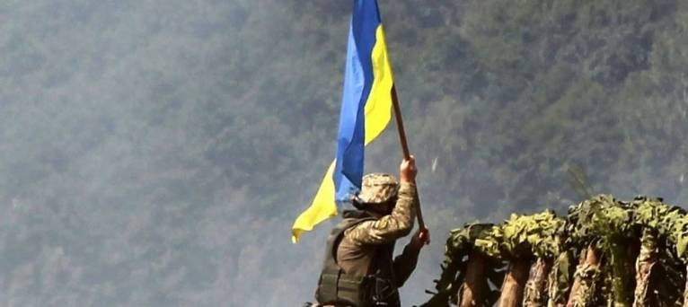 Стаття: ЗСУ встановили прапор України в Кучеровому Яру на Донеччині