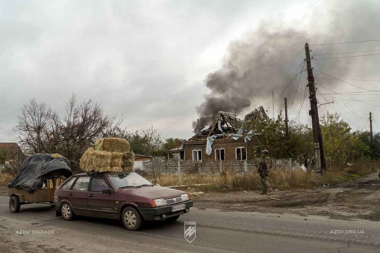 Зображення посту: Врятували з руїн: оборонці Костянтинівки дістали жінку та її кота після авіаудару РФ