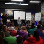 Зображення посту: «Важлива місія»: Алан Бадоєв зустрівся з дітьми військових та переселенцями у проєкті «Жовтий автобус»