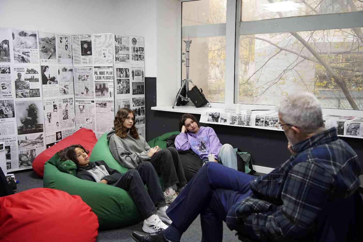 Зображення посту: «Ефір лікує»: Андрій Куликов поділився з підлітками історією свого шляху в журналістиці