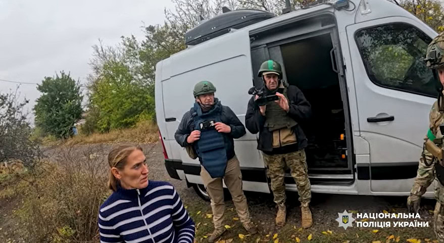 Зображення посту: З Костянтинівки евакуювали сім’ю з трьома собаками та шістьма котам
