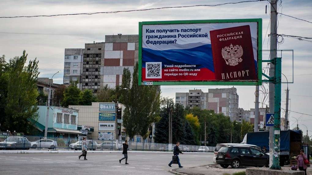 Стаття: У Старобільську та Сватовому помітили невідомі патрулі у цивільному