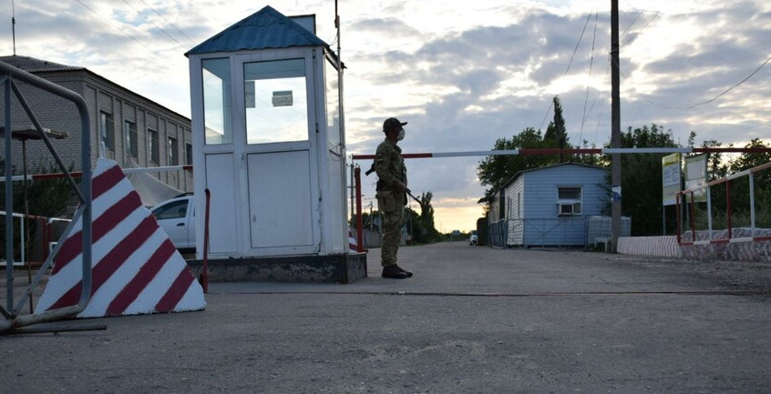 Зображення посту: Окупанти заборонили виїзд чоловіків з Луганщини: примусова мобілізація посилюється