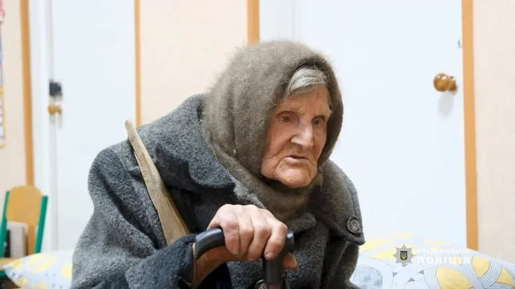 Стаття: Померла 99-річна Лідія Ломіковська, яка пішки вийшла з окупованого Очеретиного