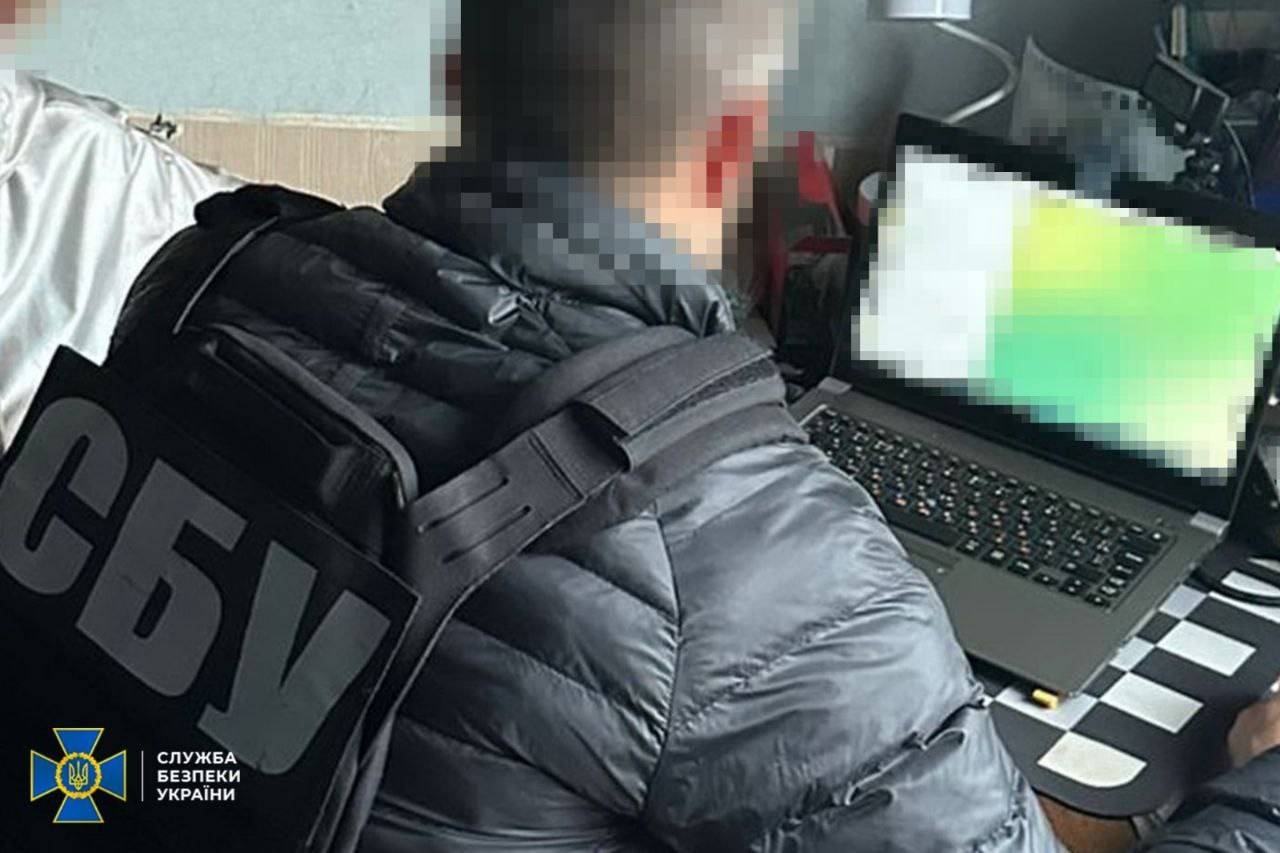 Стаття: В Україні затримали групу, яка під керівництвом російського куратора планувала «відродити» СРСР