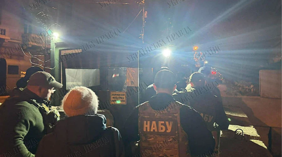 Стаття: НАБУ і САП прийшли з обшуками до Єрмака