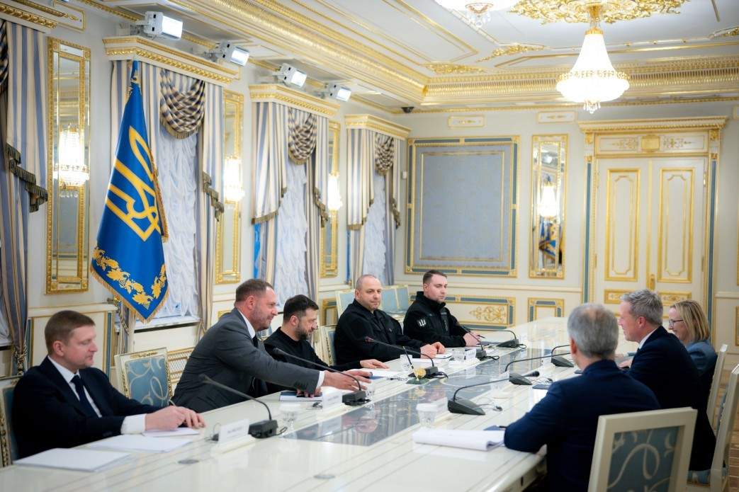 Стаття: США передали Україні «мирний план» із територіальними поступками на користь РФ