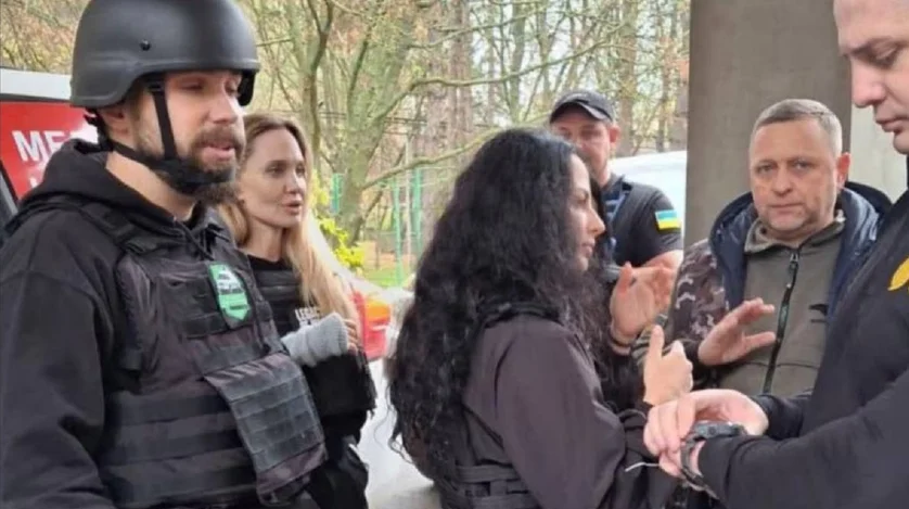 Зображення посту: Анджеліна Джолі приїхала до Херсона у межах благодійної програми