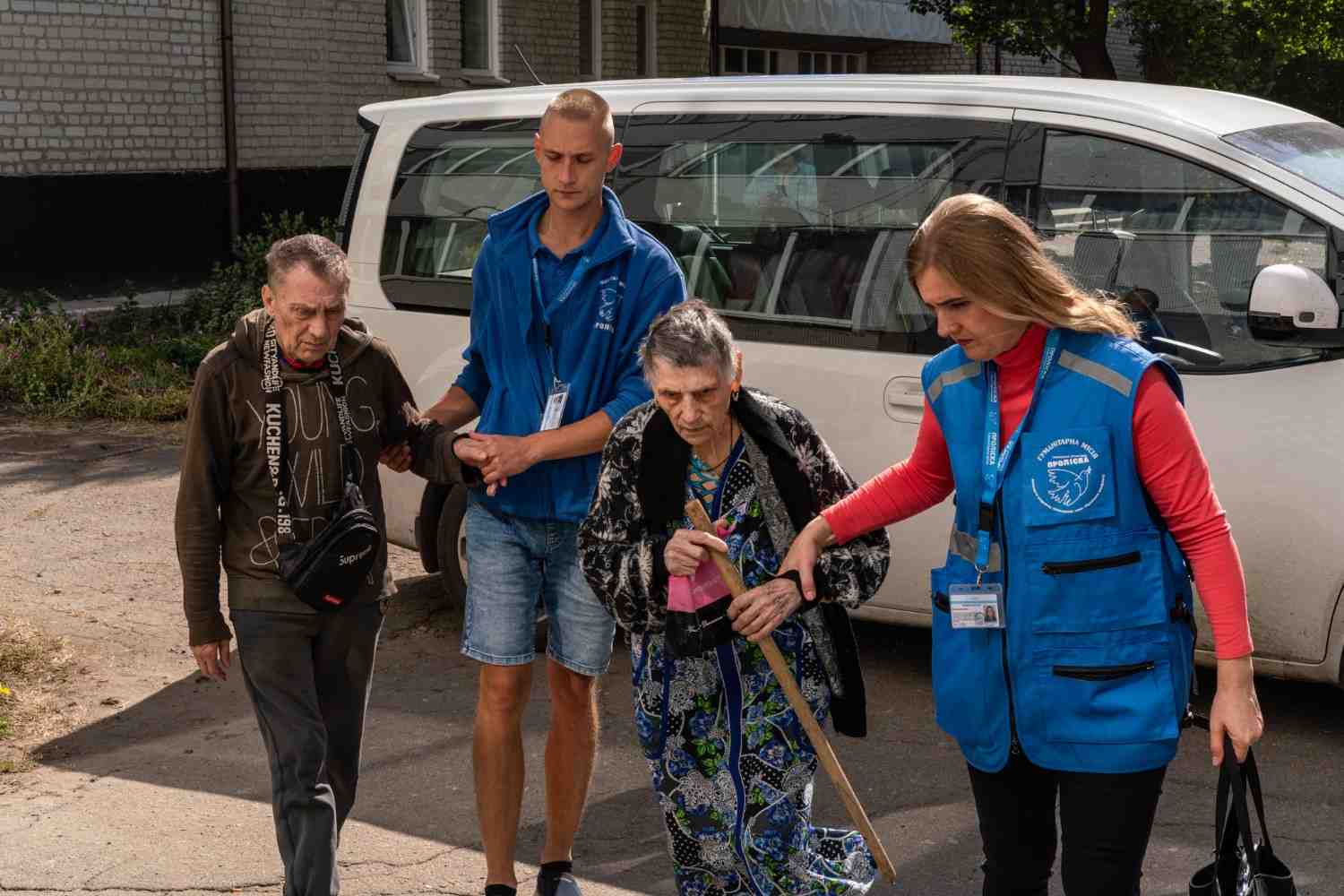 Стаття: Мешканці Костянтинівки залишаються у місті без опалення і води — евакуюються лише після отримання поранень