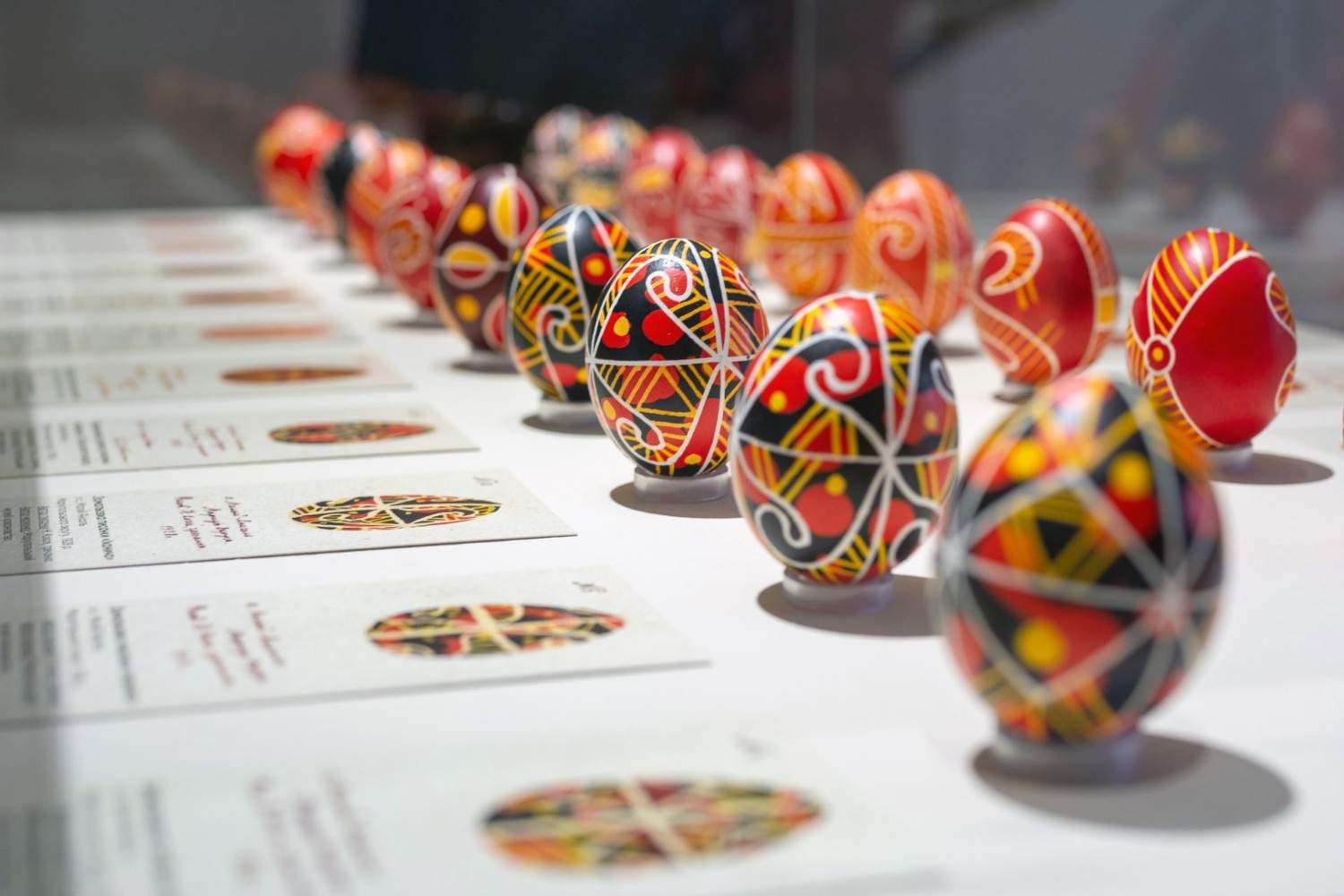 Зображення посту: «Гоніння гадюк», надазовські писанки та голубці від лемків: що внесли до нематеріальної спадщини Донеччини