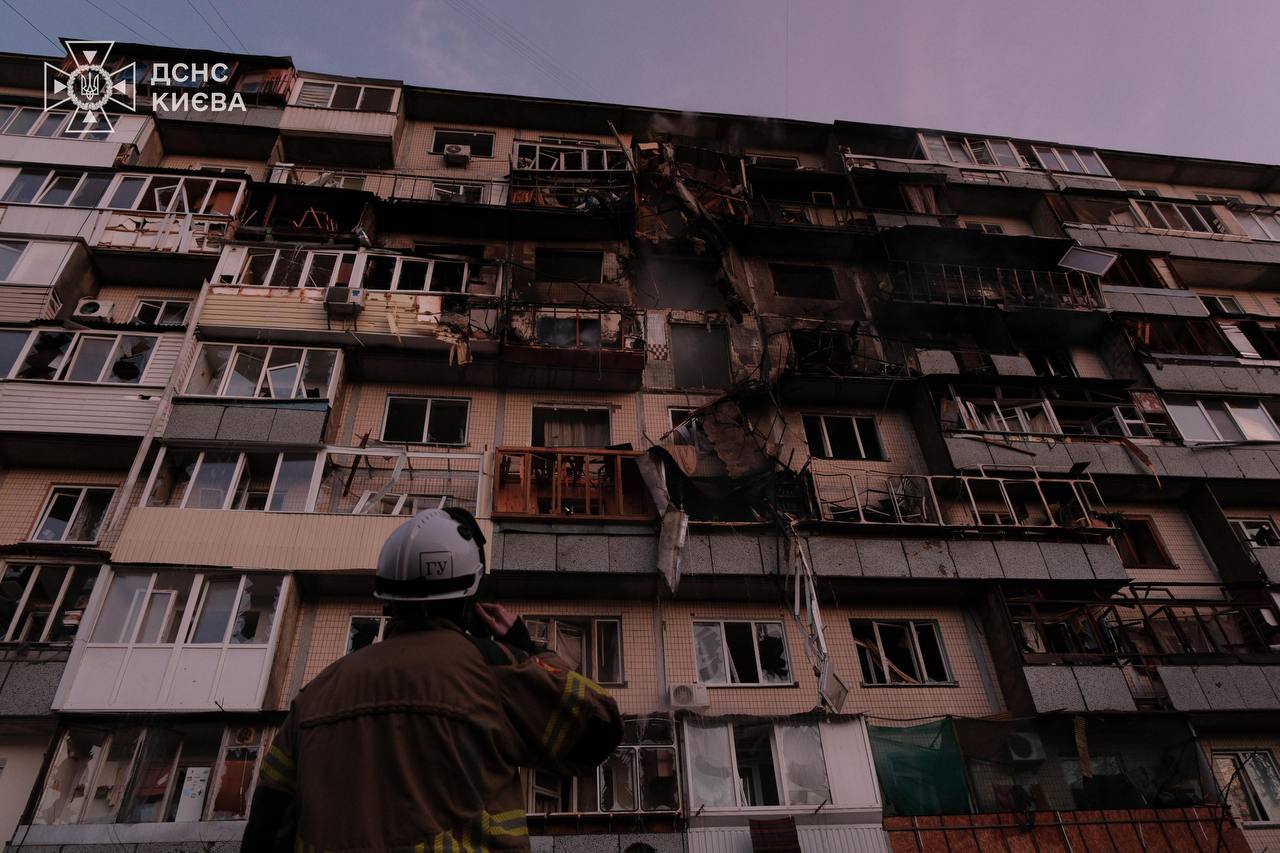 Стаття: Масована нічна атака РФ на Київ: щонайменше 4 загиблих і десятки постраждалих