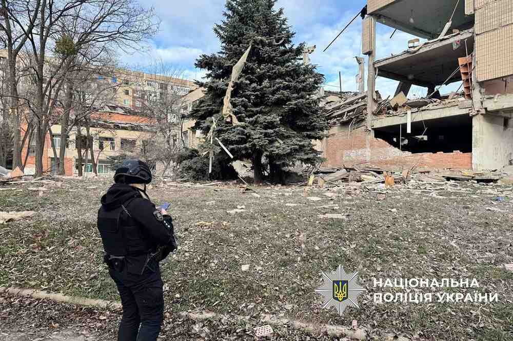 Зображення посту: У Слов’янську троє поранених після удару РФ двома авіабомбами