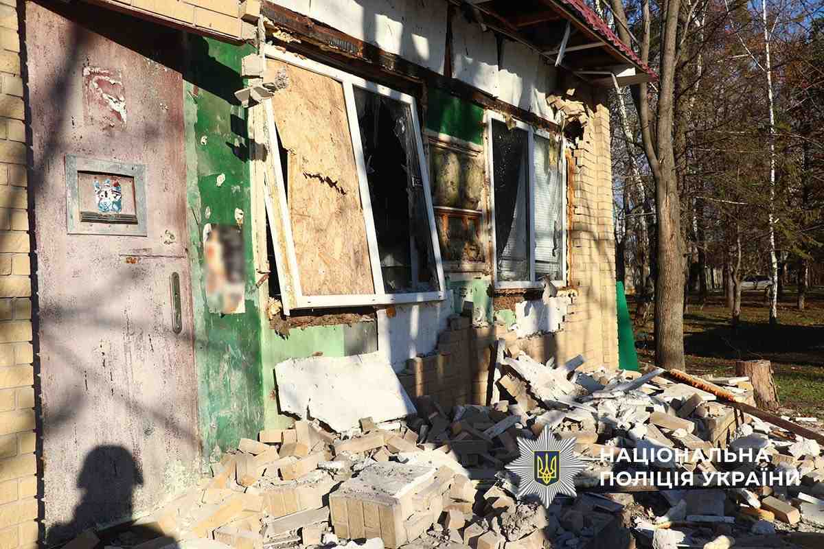 Стаття: У Слов’янську троє поранених після удару РФ двома авіабомбами