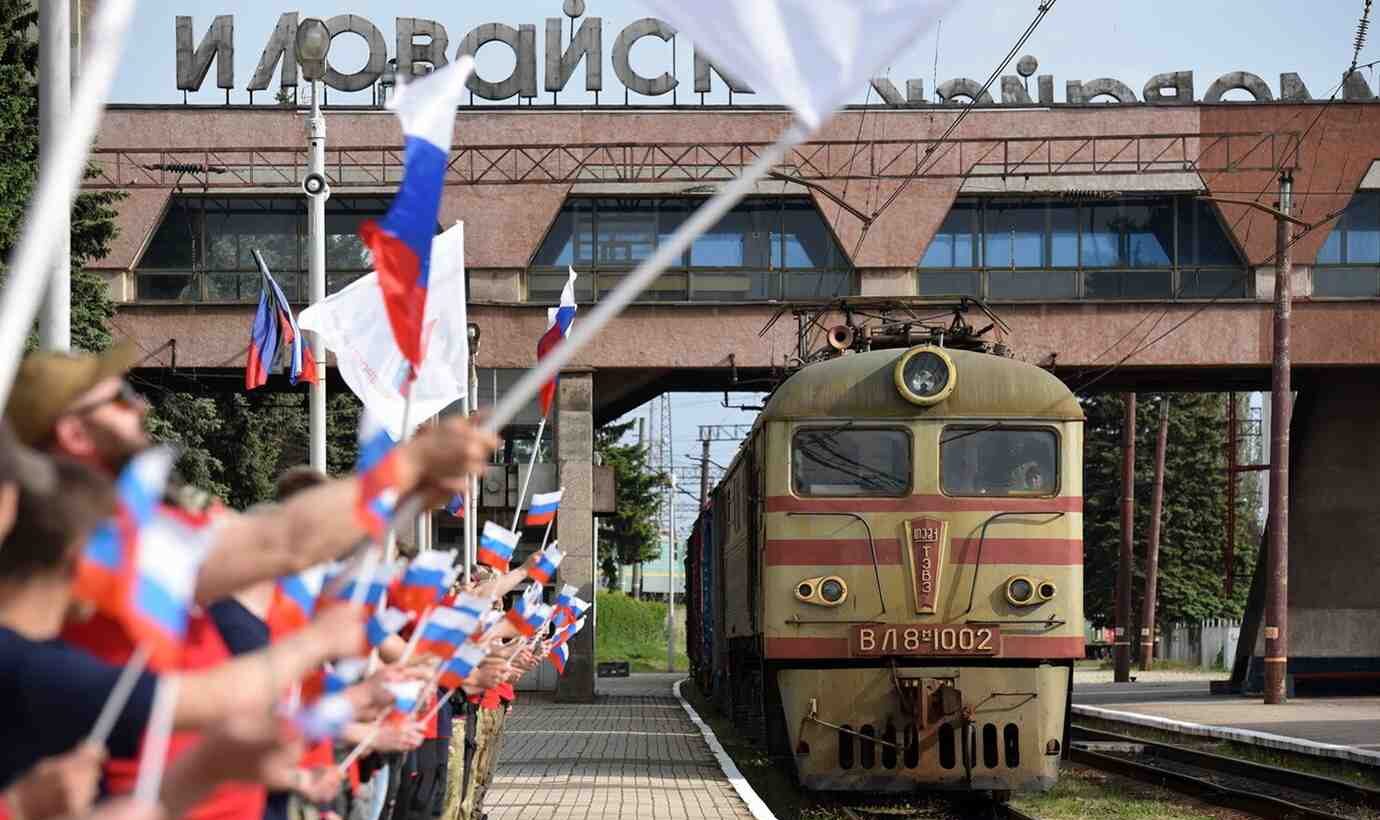 Стаття: Окупанти заявили про плани пустити поїзди з Іловайська до Ростова