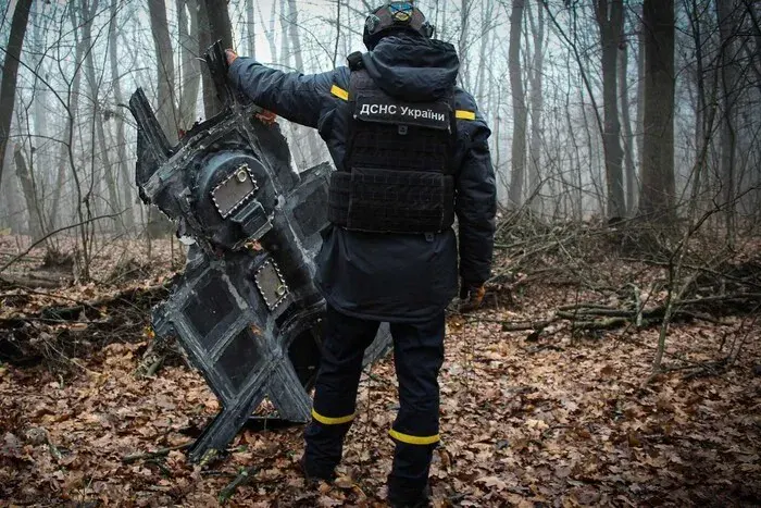 Стаття: Російські дрони вдарили по приватному сектору та АЗС у Краматорську