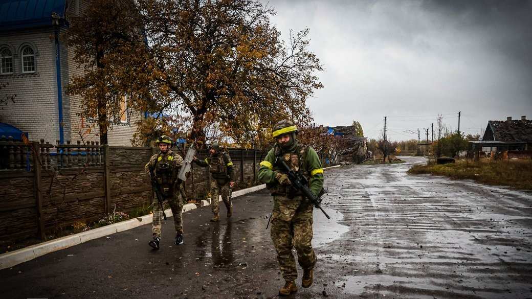 Стаття: На Лиманському напрямку РФ намагається штурмувати в тумані та накопичувати резерви у селі Шандриголове