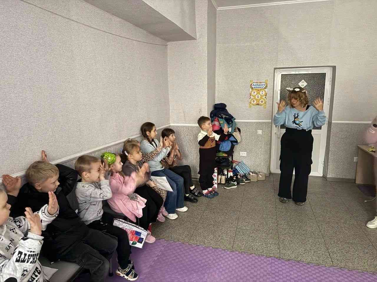 Зображення посту: «Моя найбільша мрія — щоб повернувся тато і… ніколи не закінчувались цукерки»: хто виконує новорічні бажання українських дітей