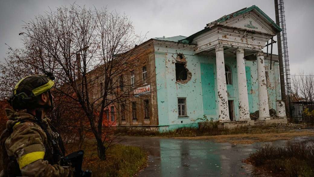 Стаття: Українські військові заявили про повний контроль ситуації в районі Лиману