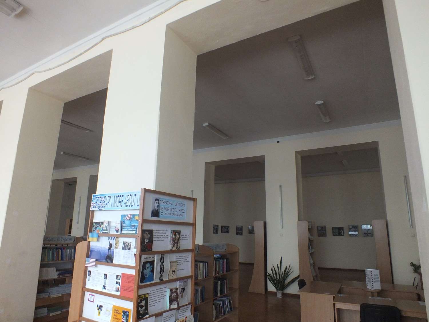 Зображення посту: Зберігає ідентичність та створює новий культурний простір. Як працює двічі релокована Луганська обласна наукова бібліотека