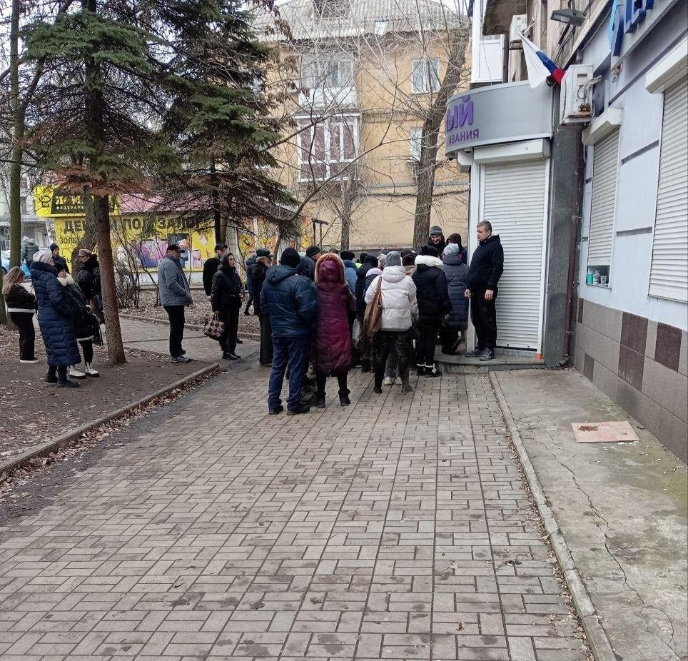 Зображення посту: «Фенікс» на окупованій Донеччині масово блокує SIM-картки без російського паспорта