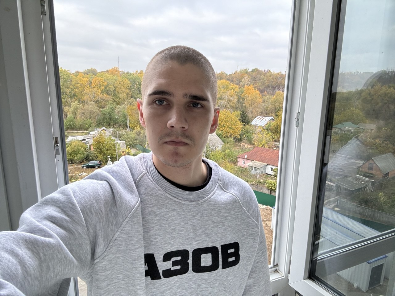 Зображення посту: «З тобою все нормально, ти адаптувався». Захисник Маріуполя Сергій Яровий зустрічається з рідними тих, хто досі в неволі