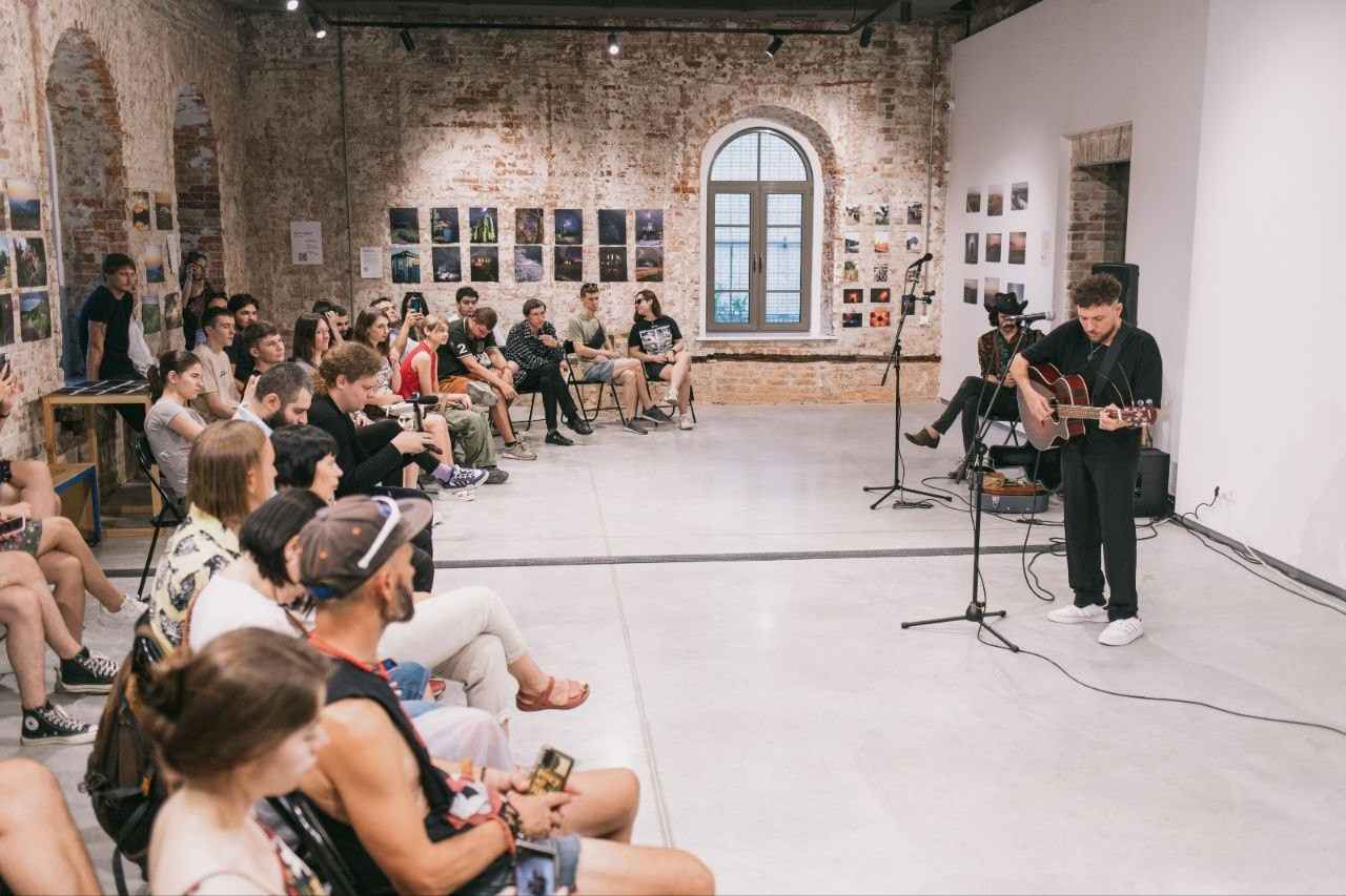 Зображення посту: Зберігає ідентичність та створює новий культурний простір. Як працює двічі релокована Луганська обласна наукова бібліотека