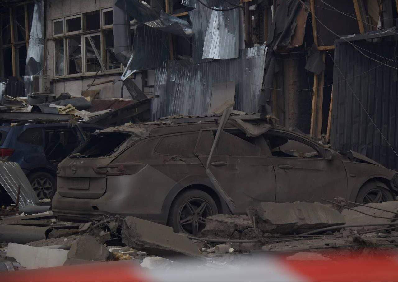 Зображення посту: Росія вдарила по Дніпру: відомо про трьох загиблих і 15 поранених