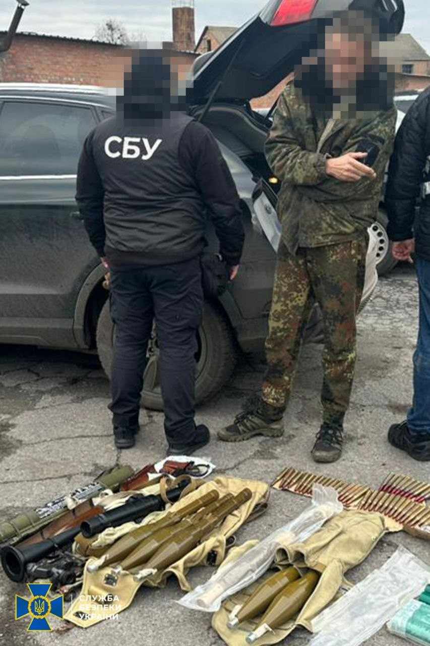 Зображення посту: На Донеччині затримали п’ятьох підозрюваних у продажі зброї із зони бойових дій