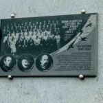 Зображення посту: На вокзалі Кам’янця-Подільського відкрили вивезену з Покровська пам’ятну дошку Миколі Леонтовичу