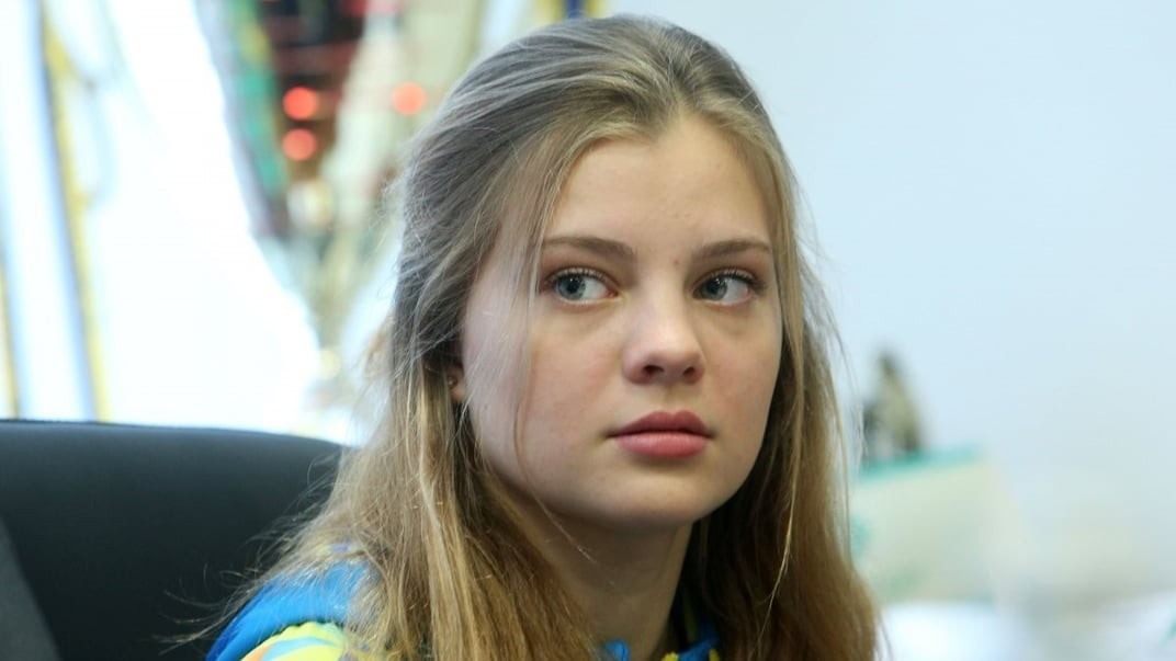 Стаття: Зеленський позбавив стипендії стрибунку у воду Софію Лискун, яка отримала громадянство РФ