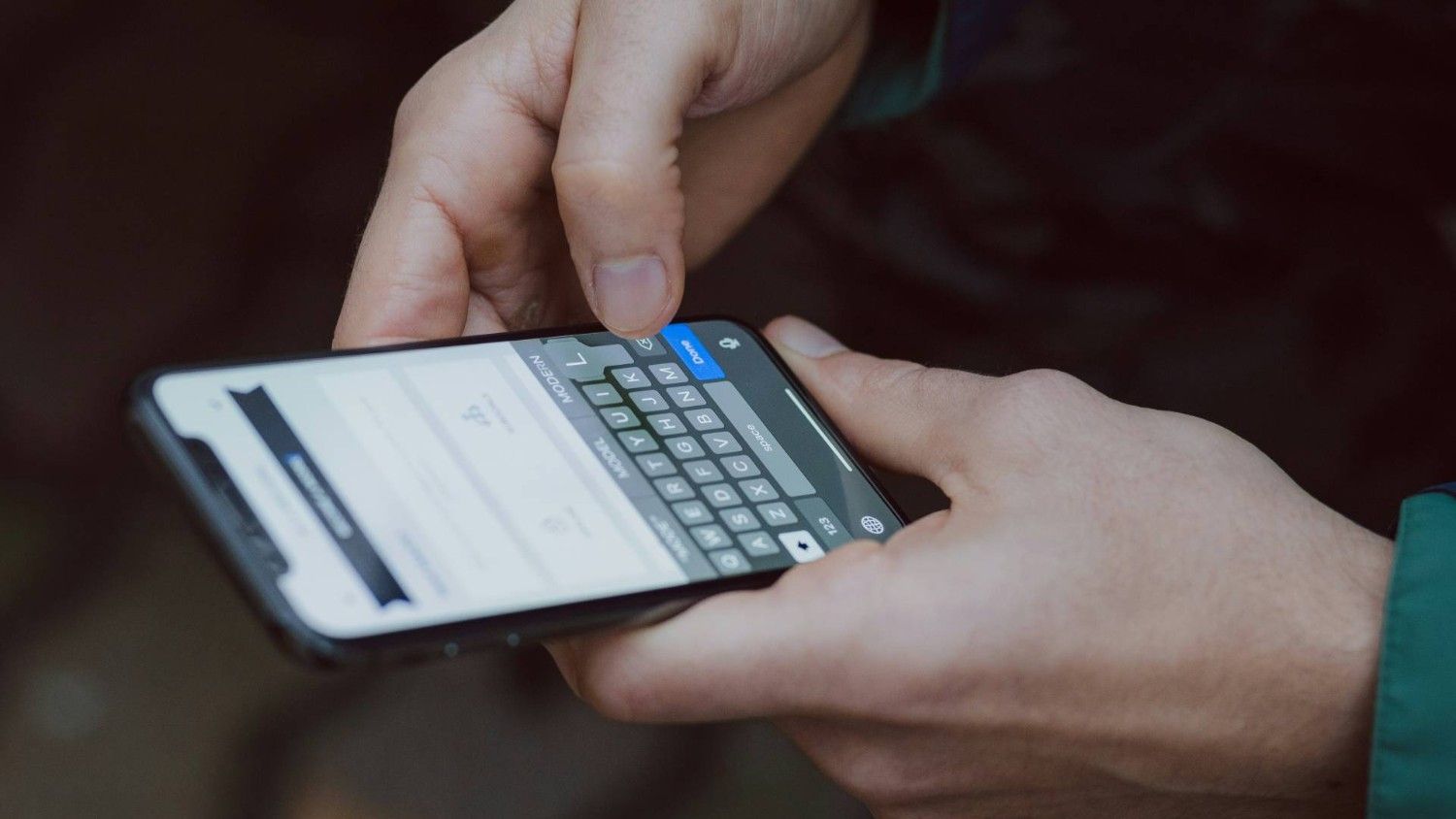 Стаття: «Фенікс» заблокував SIM-картки близько 200 тисяч абонентів на окупованій Донеччині