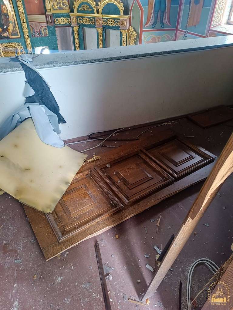 Зображення посту: Зі скиту Святогірської лаври на Донеччині викрали церковні предмети та дзвони