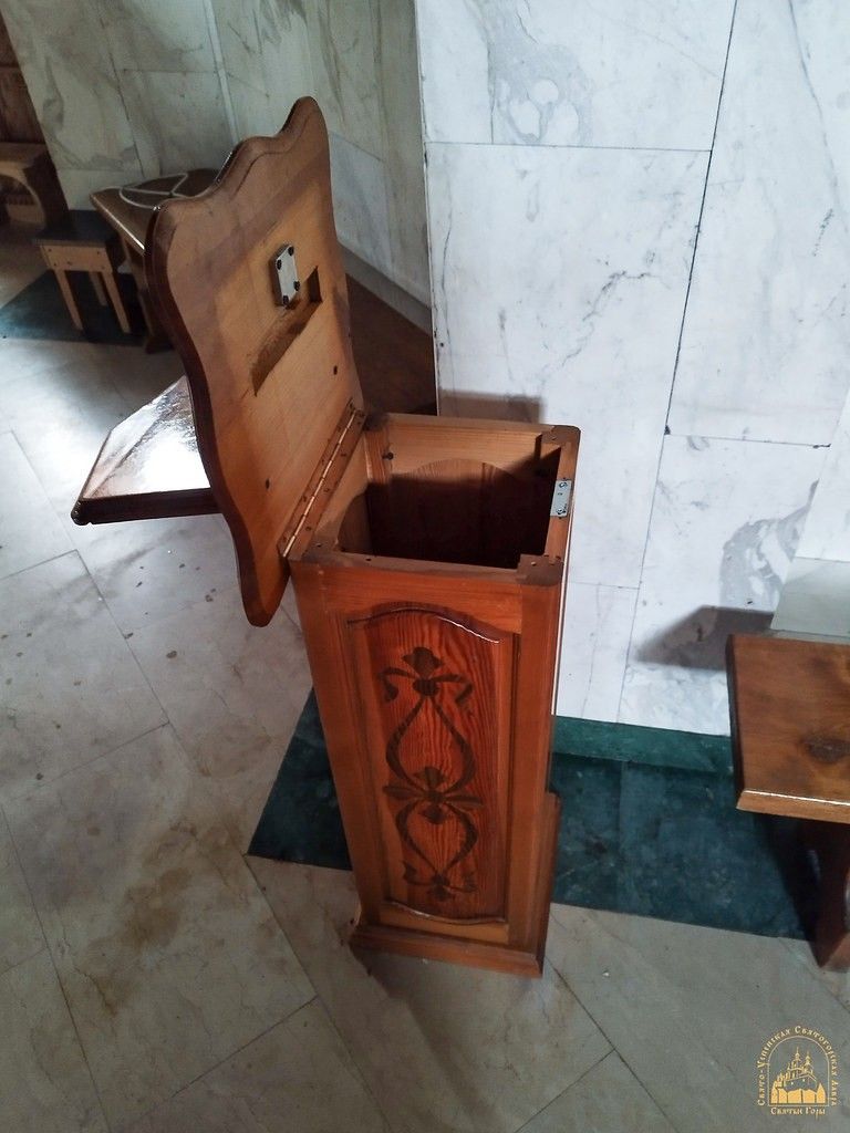 Зображення посту: Зі скиту Святогірської лаври на Донеччині викрали церковні предмети та дзвони